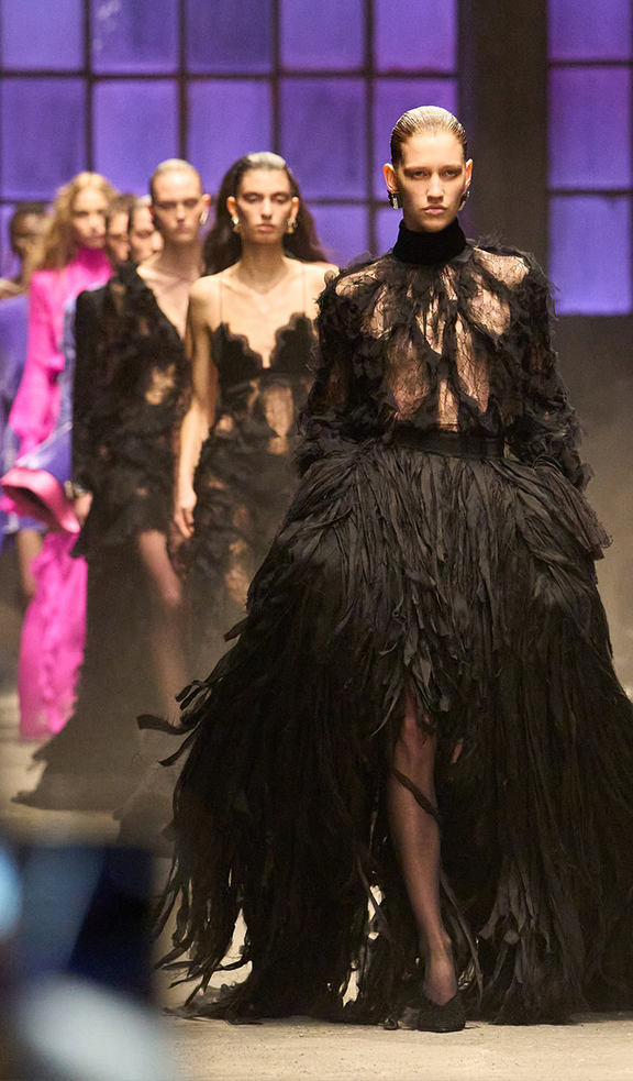 image-ss26 fashion showwww_copy