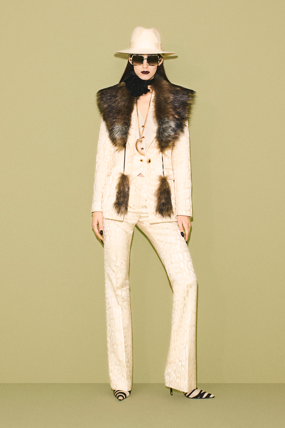 shop the look - XQT401-TJ033-09088 image