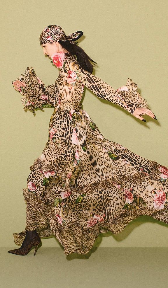 新品☆ROBERTO CAVALLI☆カバーリ☆美しいトップ☆ストレッチ♪完売 
