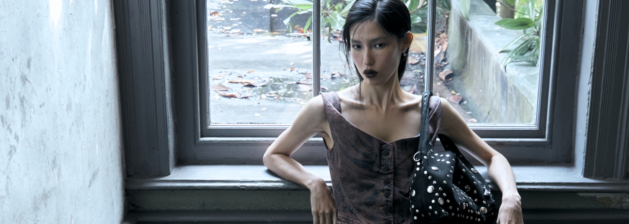 EDITORIALS - AW26 - IN FOCUS: VIVIENNE WESTWOOD - FEATURE - GRID - ROW1 - COL 1 HERO [DESK] - IMG