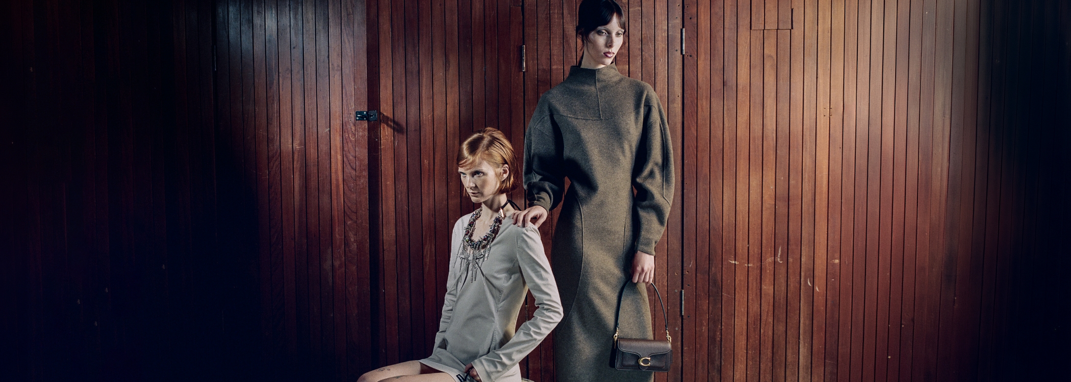 EDITORIALS - AW26 - IN FOCUS: COACH - FEATURE - GRID - ROW1 - COL1 - IMG [HERO DESK] 