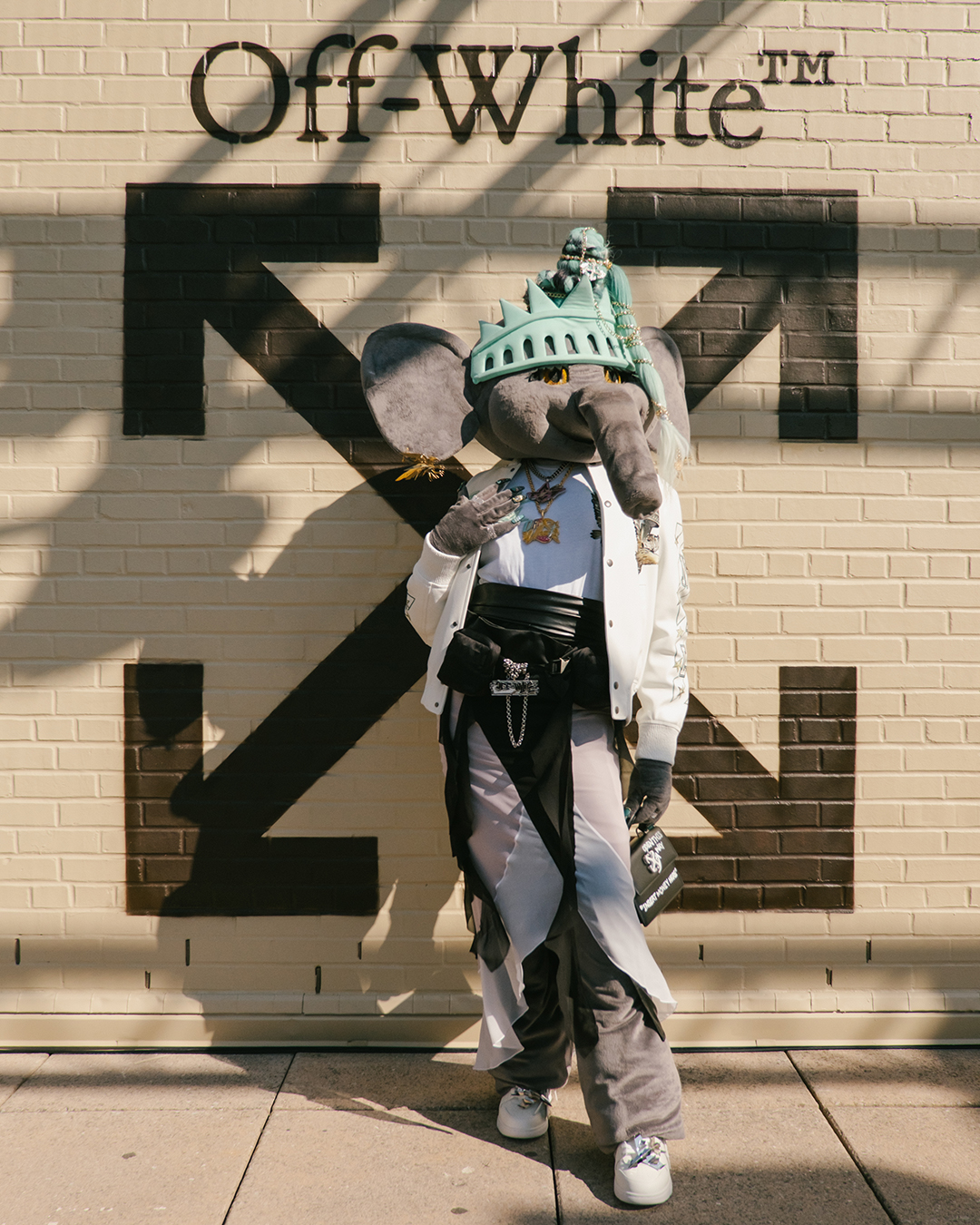 SS26 CELEB ELLIE THE ELEPHANT